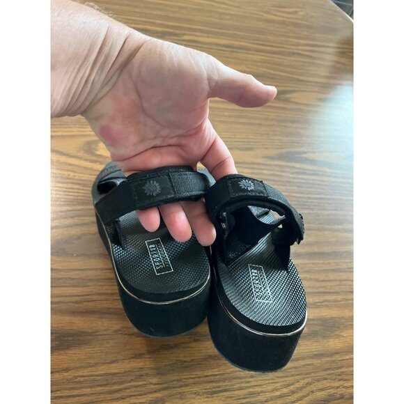 Yellow Box Sporty B black platform sandals size 8.5 M - Picture 4 of 7